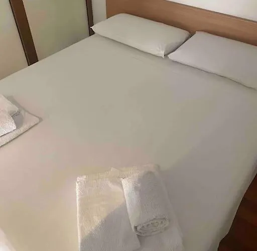 Apartment Elegante Nel Cuore Di Ferrara