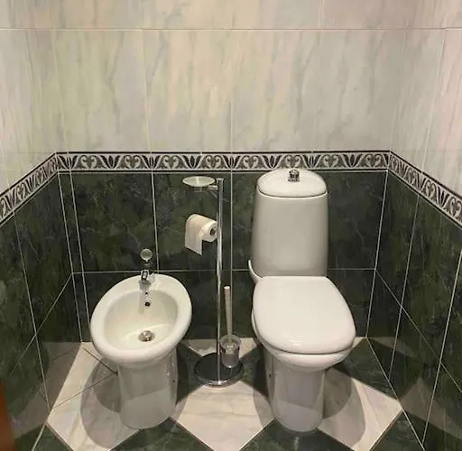 Elegante Nel Cuore Di Φεράρα