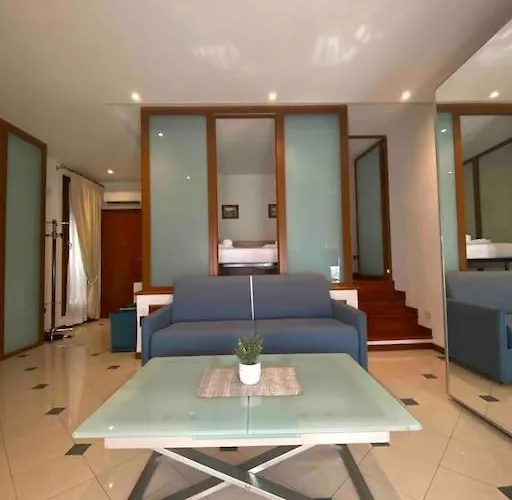 Elegante Nel Cuore Di *